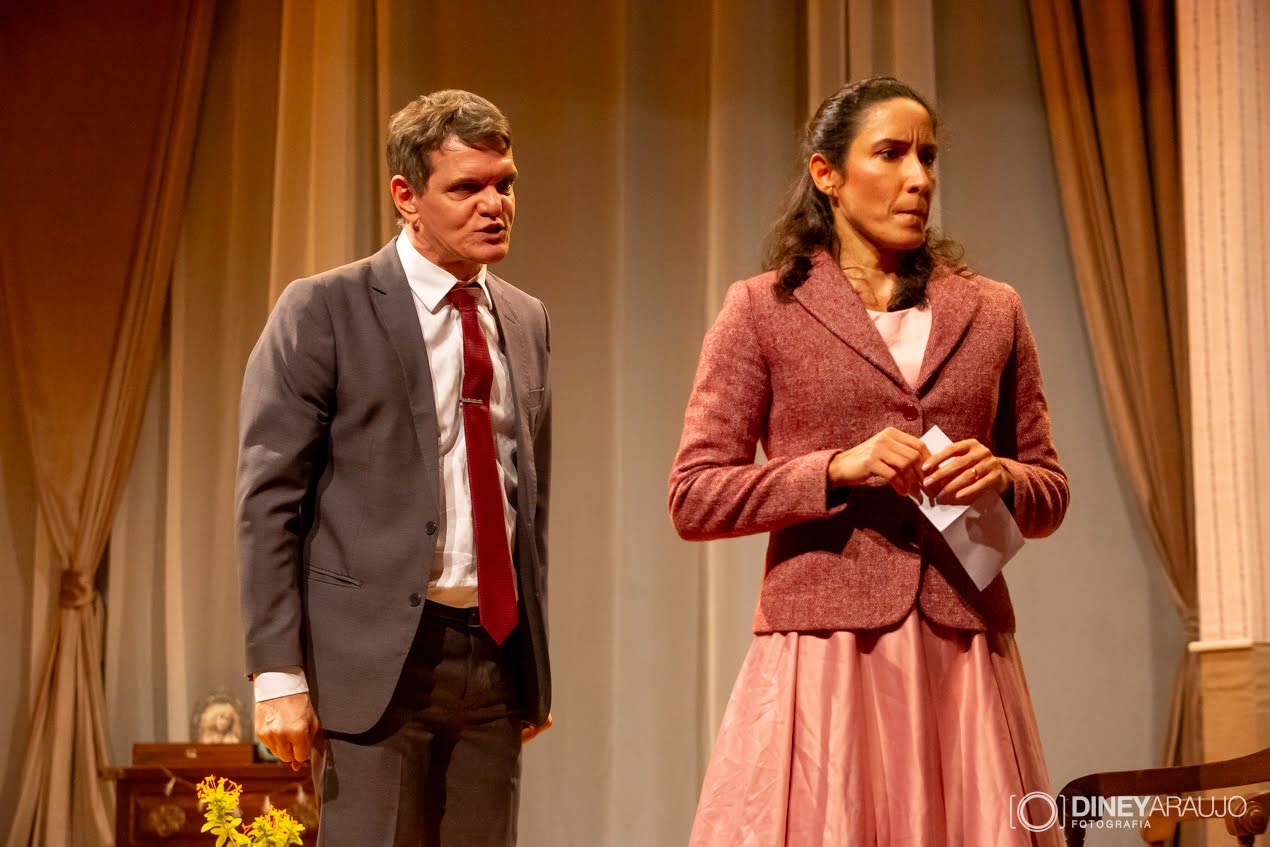 Espetáculo “Casa de Bonecas” retorna ao Teatro Molière após temporada de sucesso