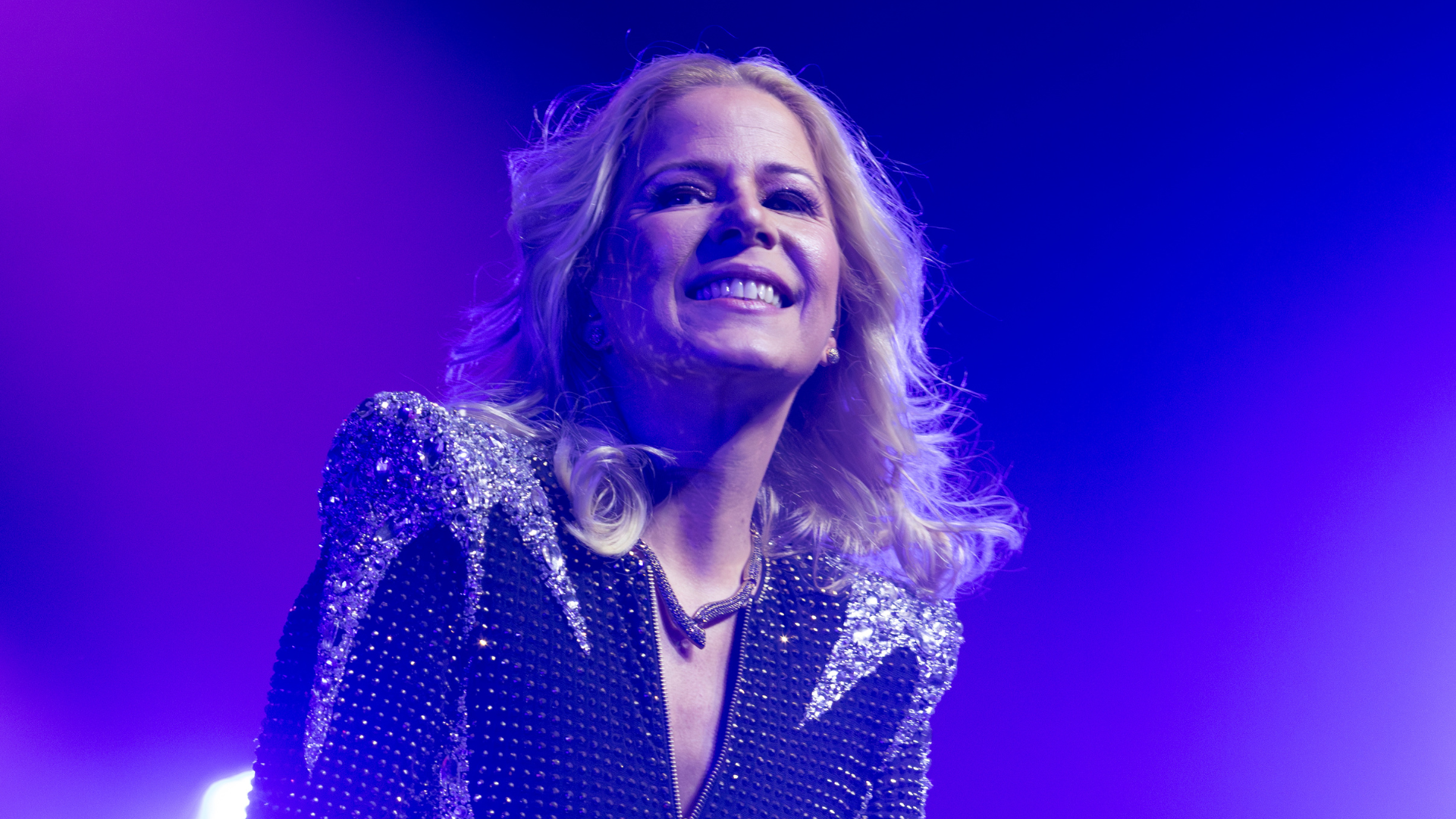 Paula Toller traz a turnê “Amorosa” para a Concha Acústica