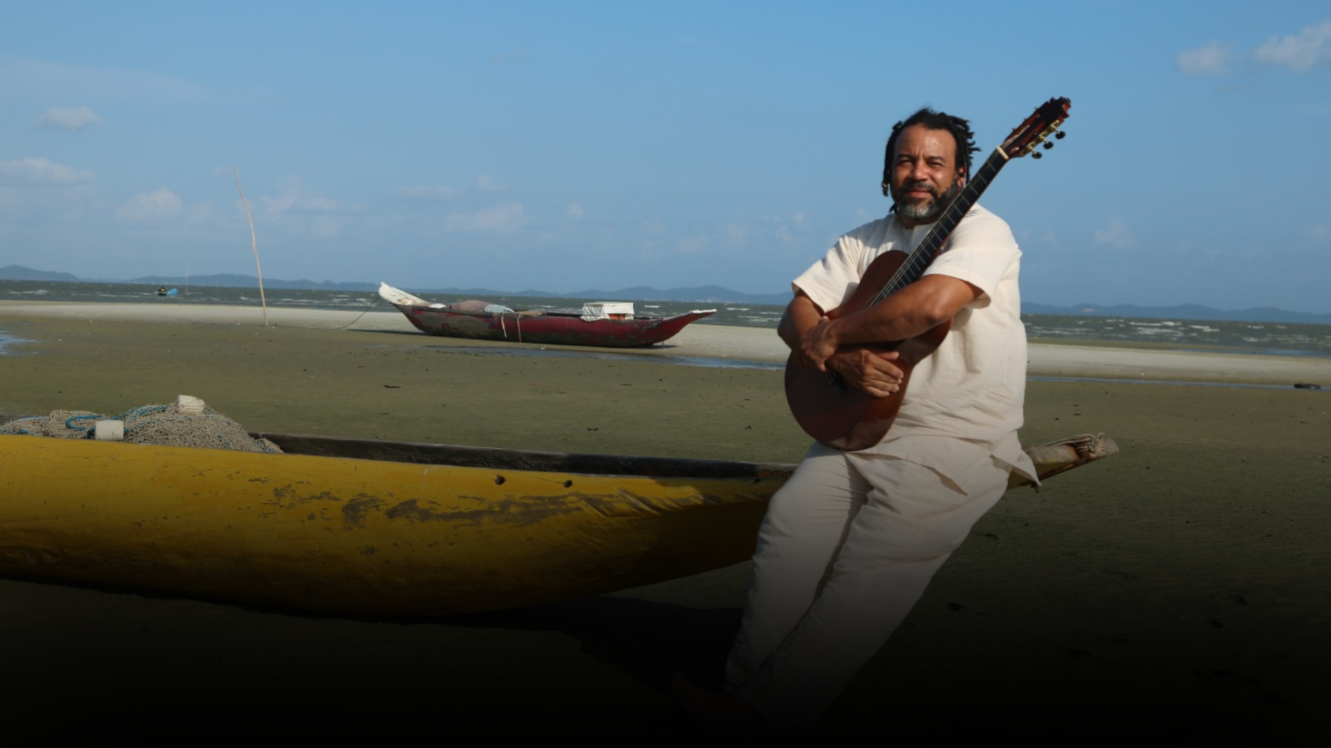 Anderson Brasil apresenta o show “Um Atlântico, um Recôncavo” na Sala do Coro do Teatro Castro Alves