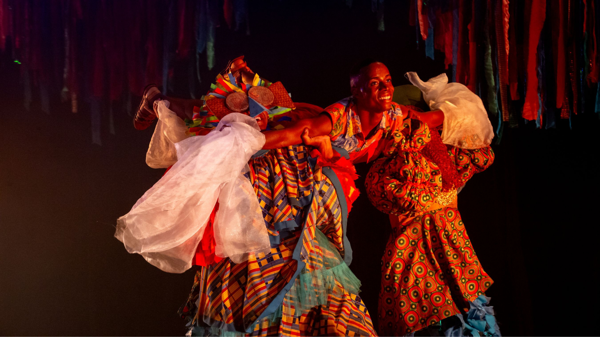 “Infinito” é atração da Mostra Prêmio Bahia Aplaude no Teatro SESI Casa Branca nos dias 10 e 11 de maio