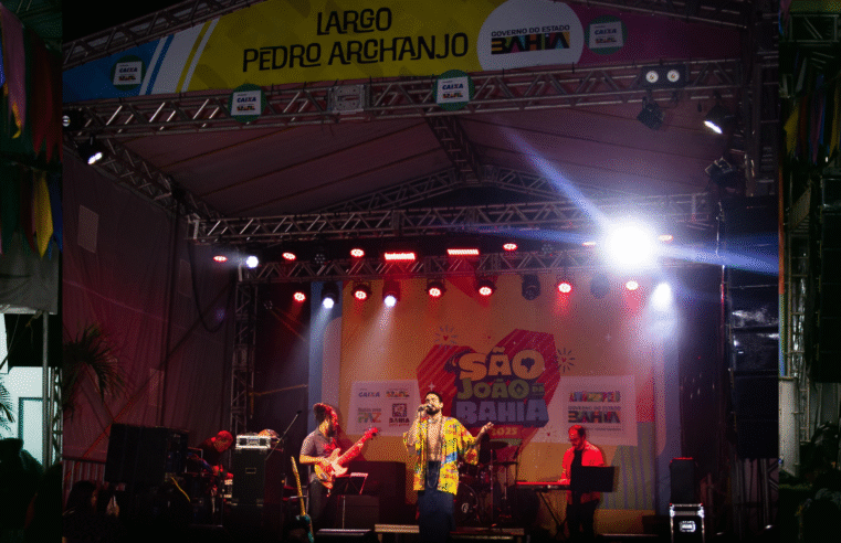 Gabriel Mercury encerra participação no São João da Bahia com show na Praça Pedro Archanjo