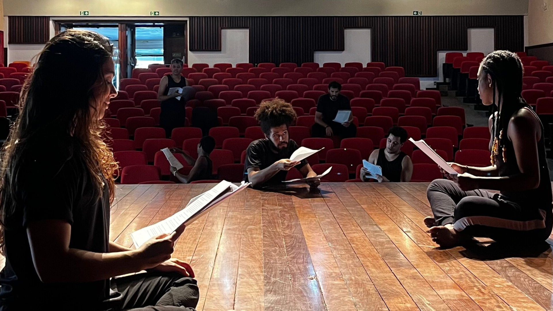 “Cenas Curtas”: Mostra artística dos alunos de Teatro do Centro Cultural Ensaio ocorre no Teatro FARESI, no mês de junho, em Salvador.