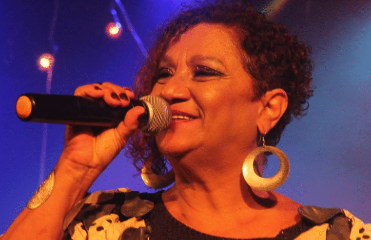 Sarau Poético-Musical promove encontro de música e poesia em Salvador