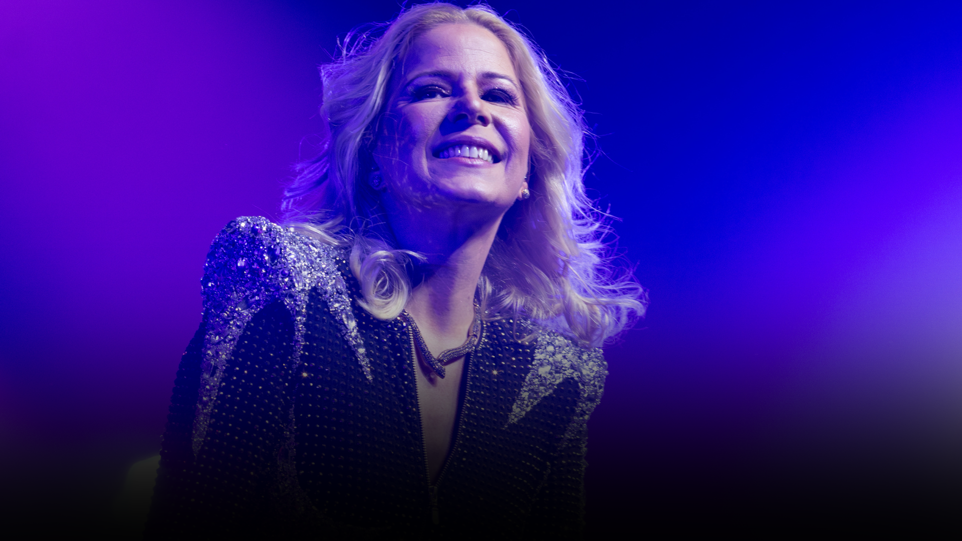 Paula Toller traz a turnê “Amorosa” para a Concha Acústica