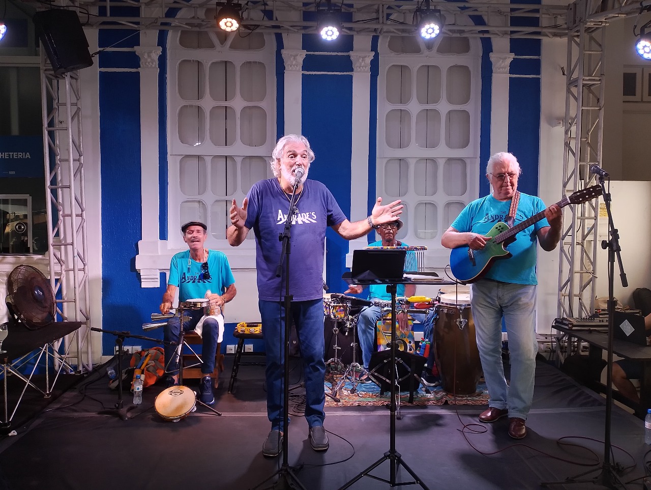Os Andrades cantam o melhor da música popular na Varanda do SESI Rio Vermelho