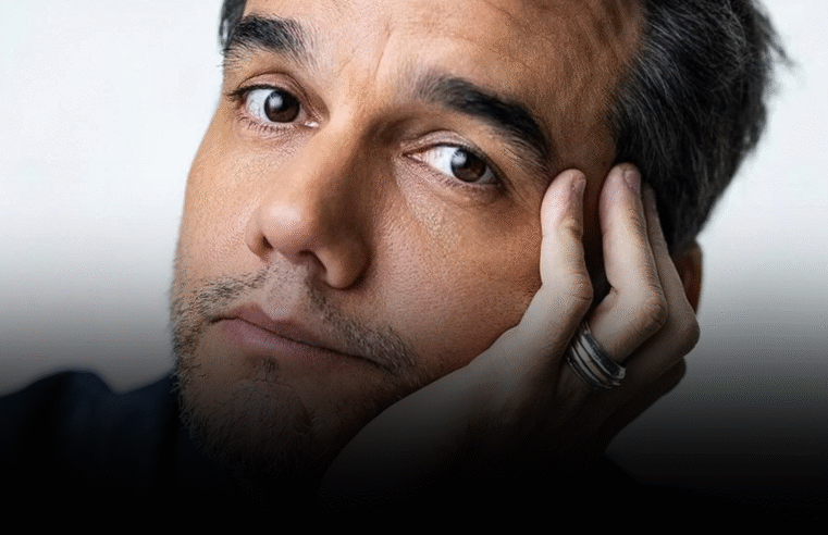 Wagner Moura e Christiane Jatahy fazem estreia mundial de “UM JULGAMENTO – depois de Um Inimigo do Povo” em Salvador 