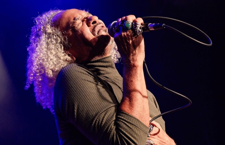 Show Parada Popular, tributo a música brega, acontece no teatro Gamboa em setembro