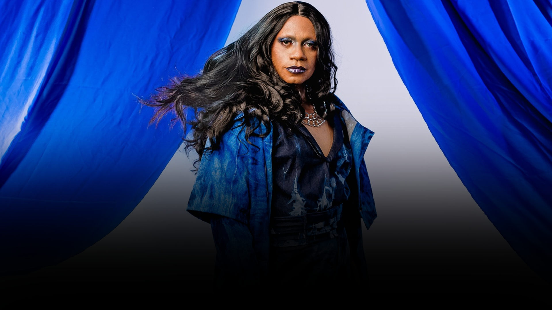 AfroDrag Barbárie Bundi estreia espetáculo em homenagem a Maria Bethânia