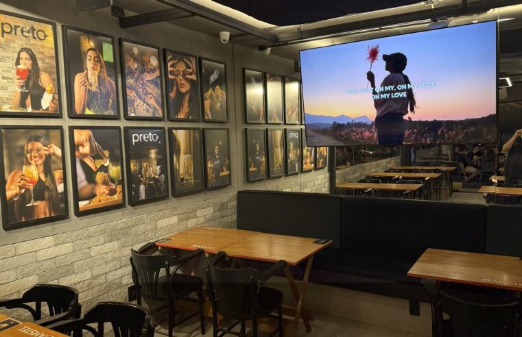Preto Bar celebra 15 anos com novo espaço para eventos intimistas na Pituba