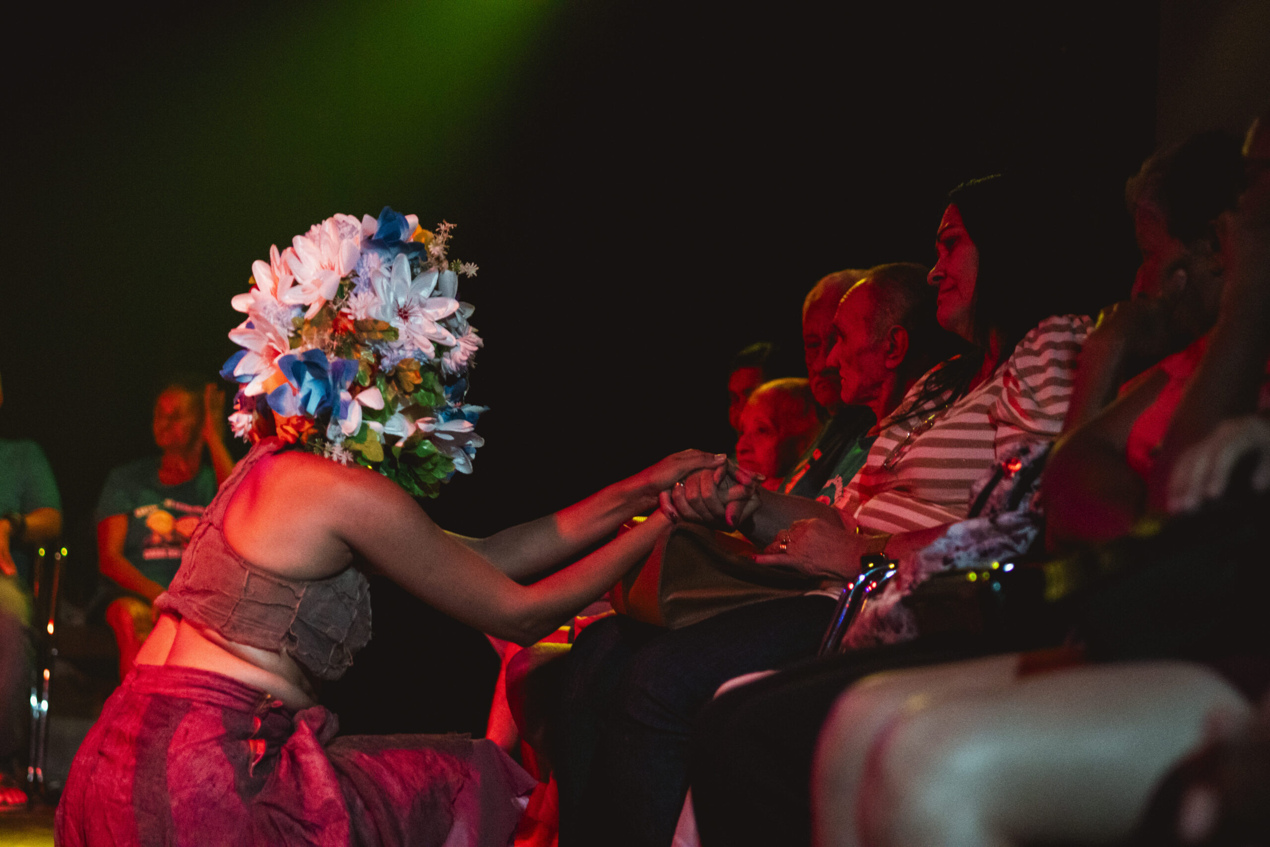 Coletivo Trippé apresenta o espetáculo ‘Janelas Para Navegar Mundos’ em Feira de Santana no Quarta que Dança 2025