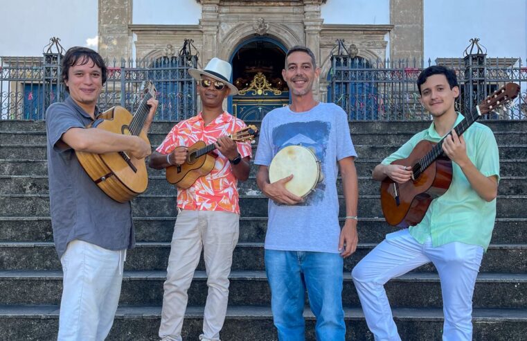 Regional Massaranduba & Leandro Tigrão  fazem roda de choro na Varanda do SESI Rio Vermelho