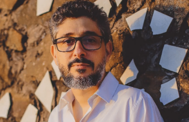 Lançamento de ‘Manual de desinstrução para tempos de incertezas’, de Alessandro Marimpietri, acontece neste sábado,13, na LDM