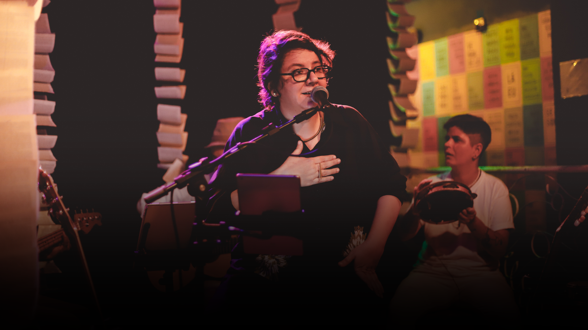 Cantora Vagaluzia apresenta show ‘Adiando o Sono’ na Varanda do Sesi Rio Vermelho