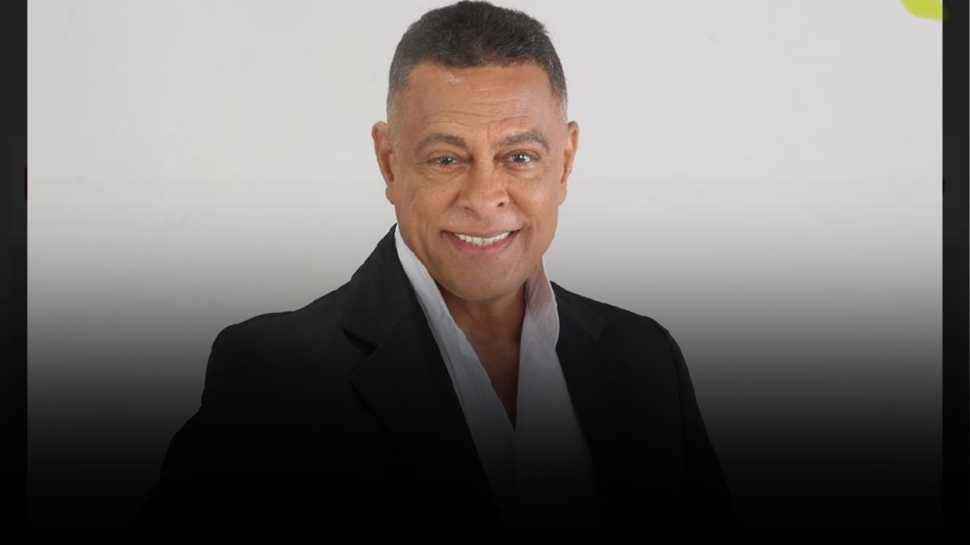 Renato Piaba celebra 30 anos de carreira com o novo show “Vida de Solteiro” 