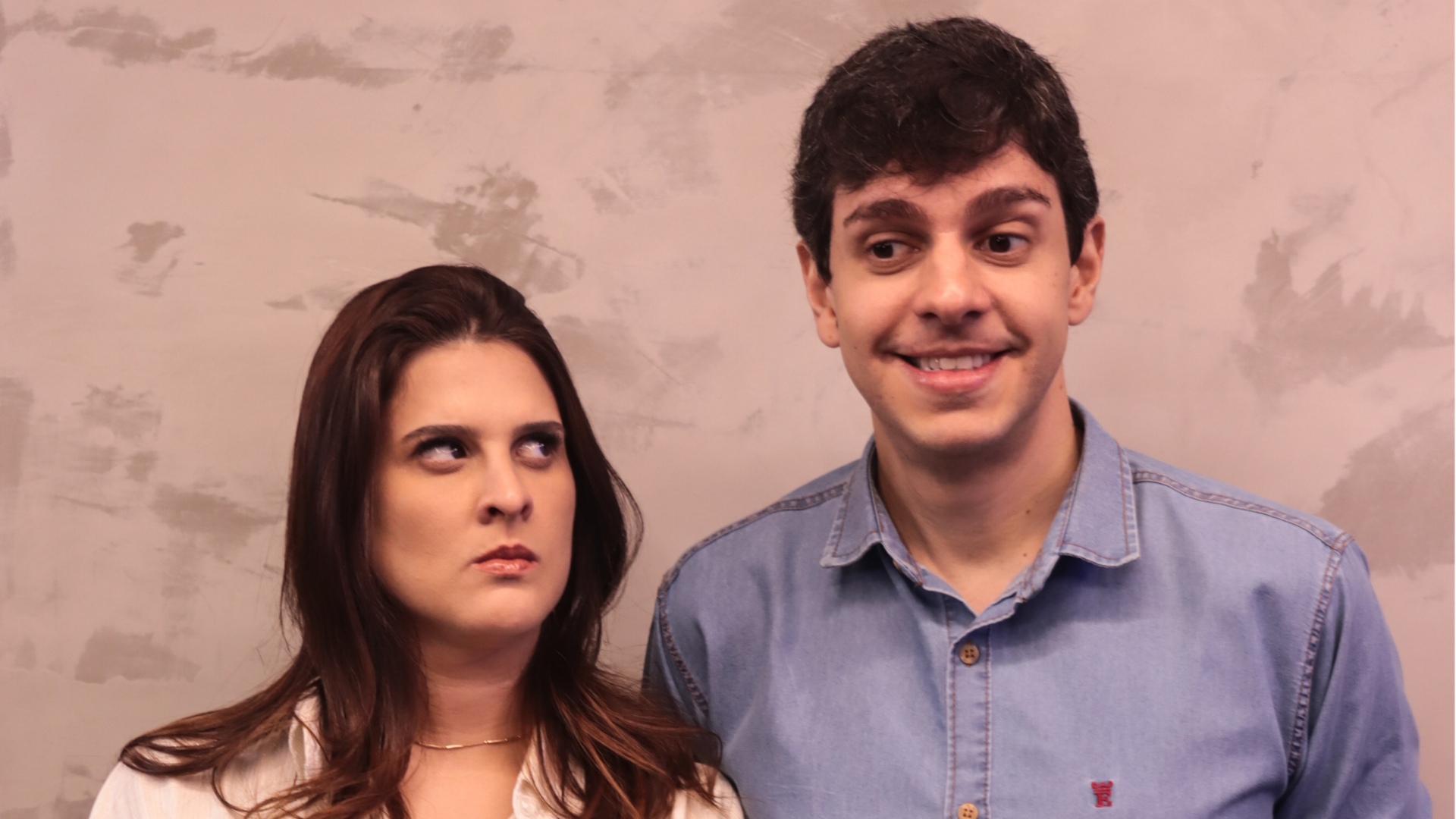 “É o quê, Gustavo?”: casal sensação das redes estreia espetáculo de humor em Salvador