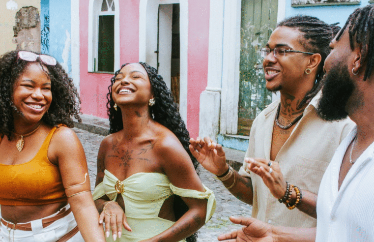 Beleza, ancestralidade e celebração: nasce o Sambarteiro, o novo encontro mensal da estética negra no Pelourinho