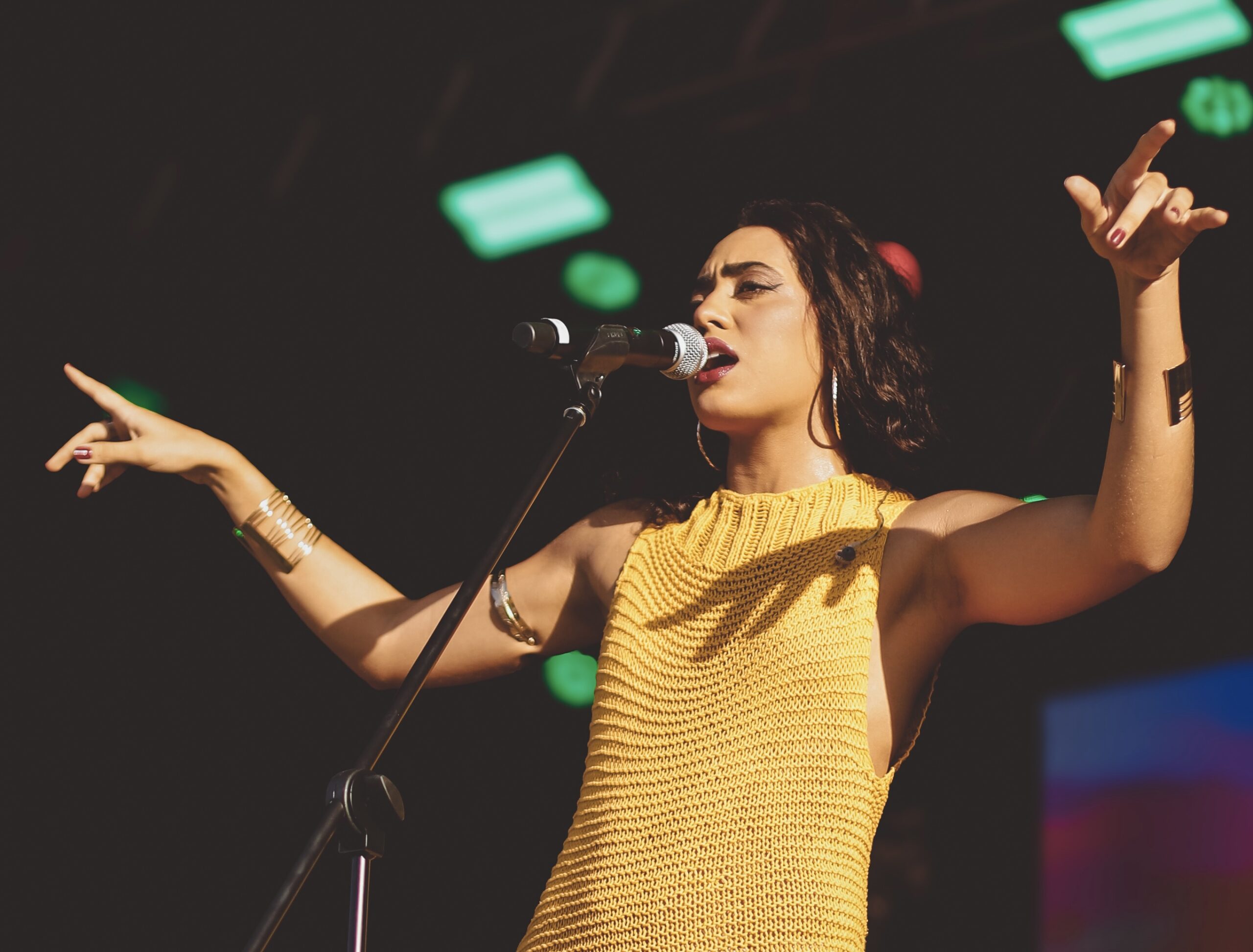 Ex The Voice Brasil e vencedora no Festival de Música da Educadora, Letícia leva nova MPB para o Colaboraê neste domingo (14)