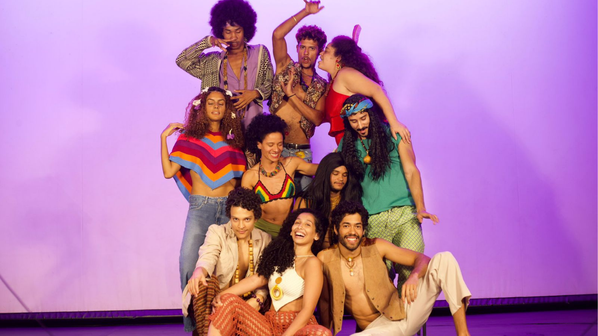 Musical “Hair” entra em cartaz no Teatro Martins Gonçalves