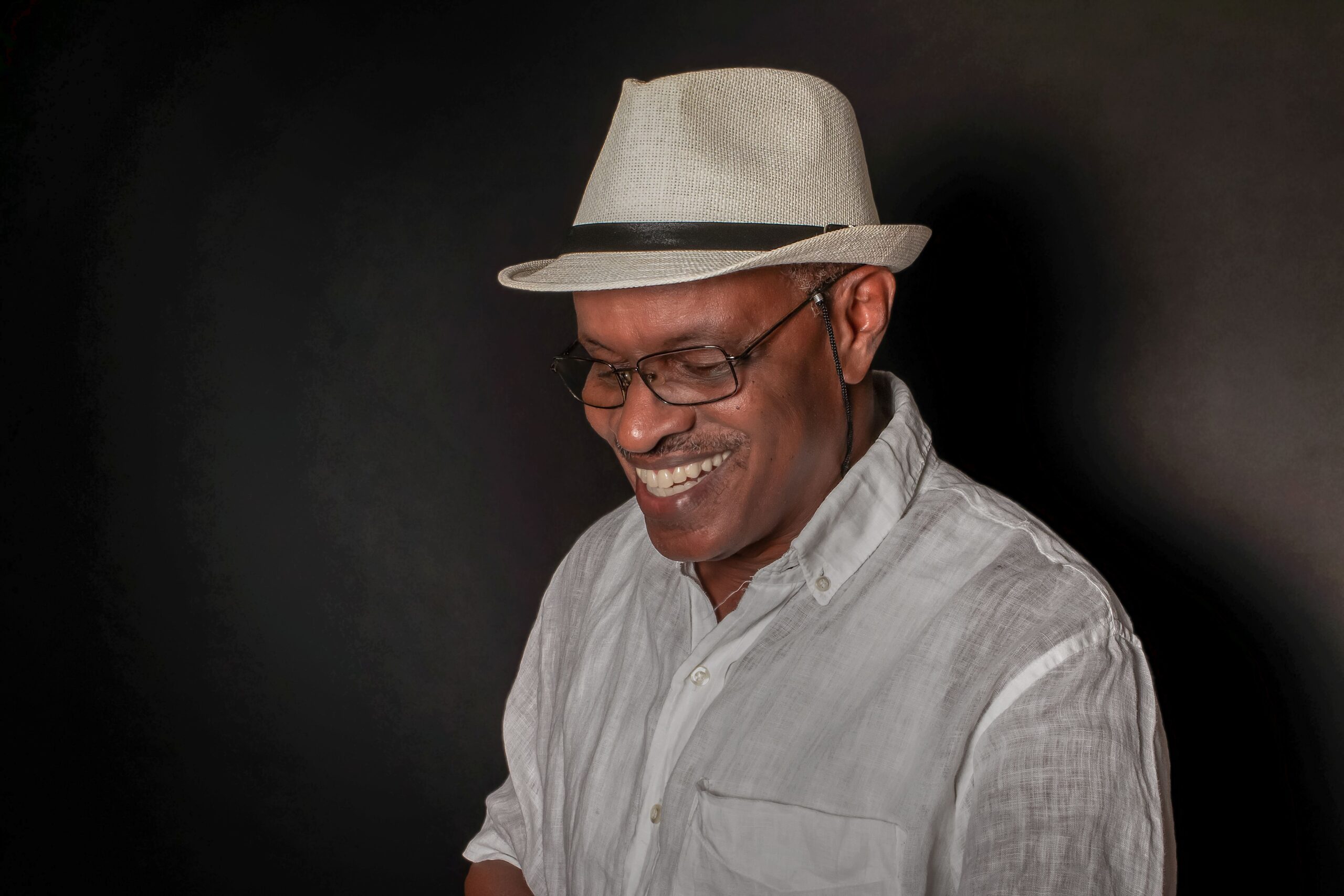 Com mais de 50 anos de ativismo no movimento negro, Zulu Araújo aborda enfrentamentos e conquistas em seu primeiro livro