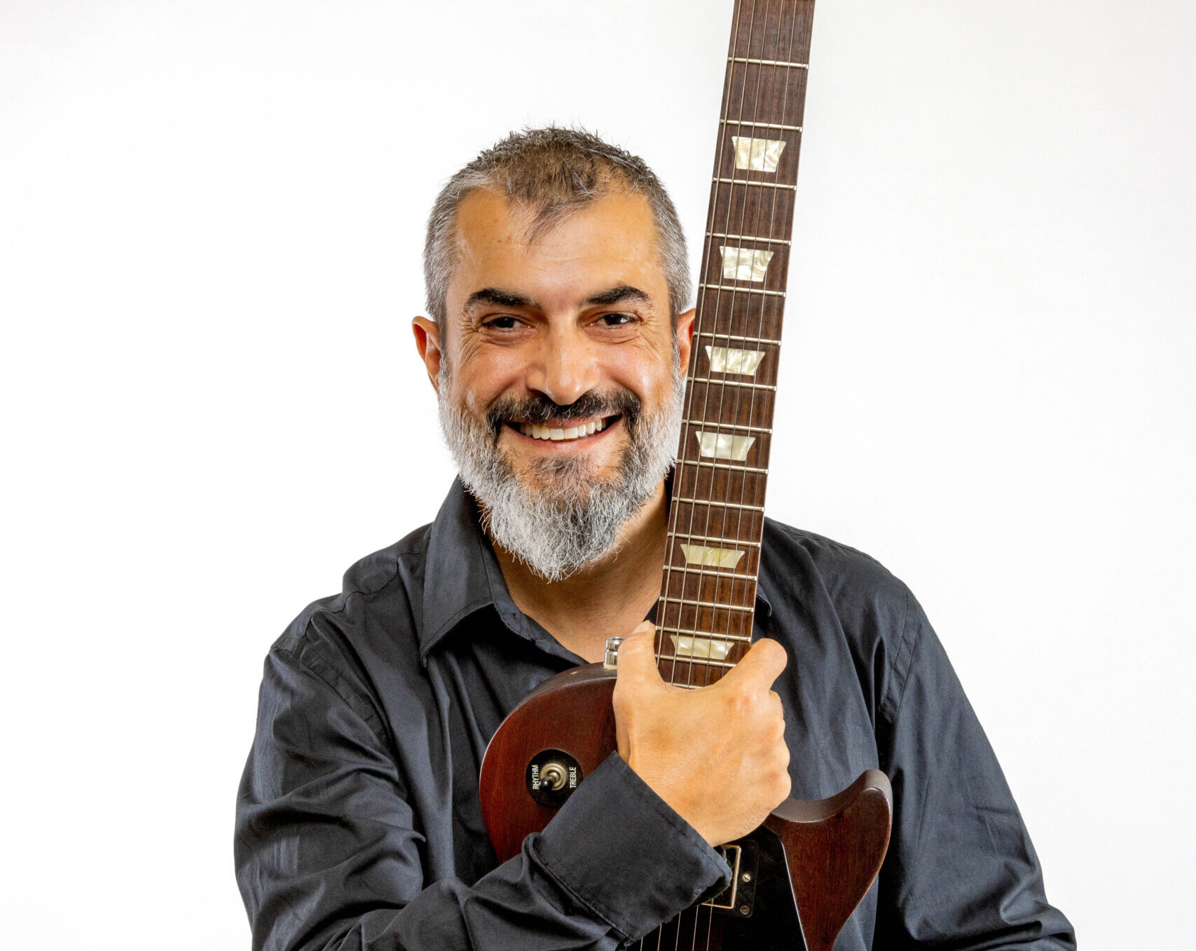 Segundas do Chorinho destaca Leandro Oliveira e grandes convidados na Varanda do SESI Rio Vermelho