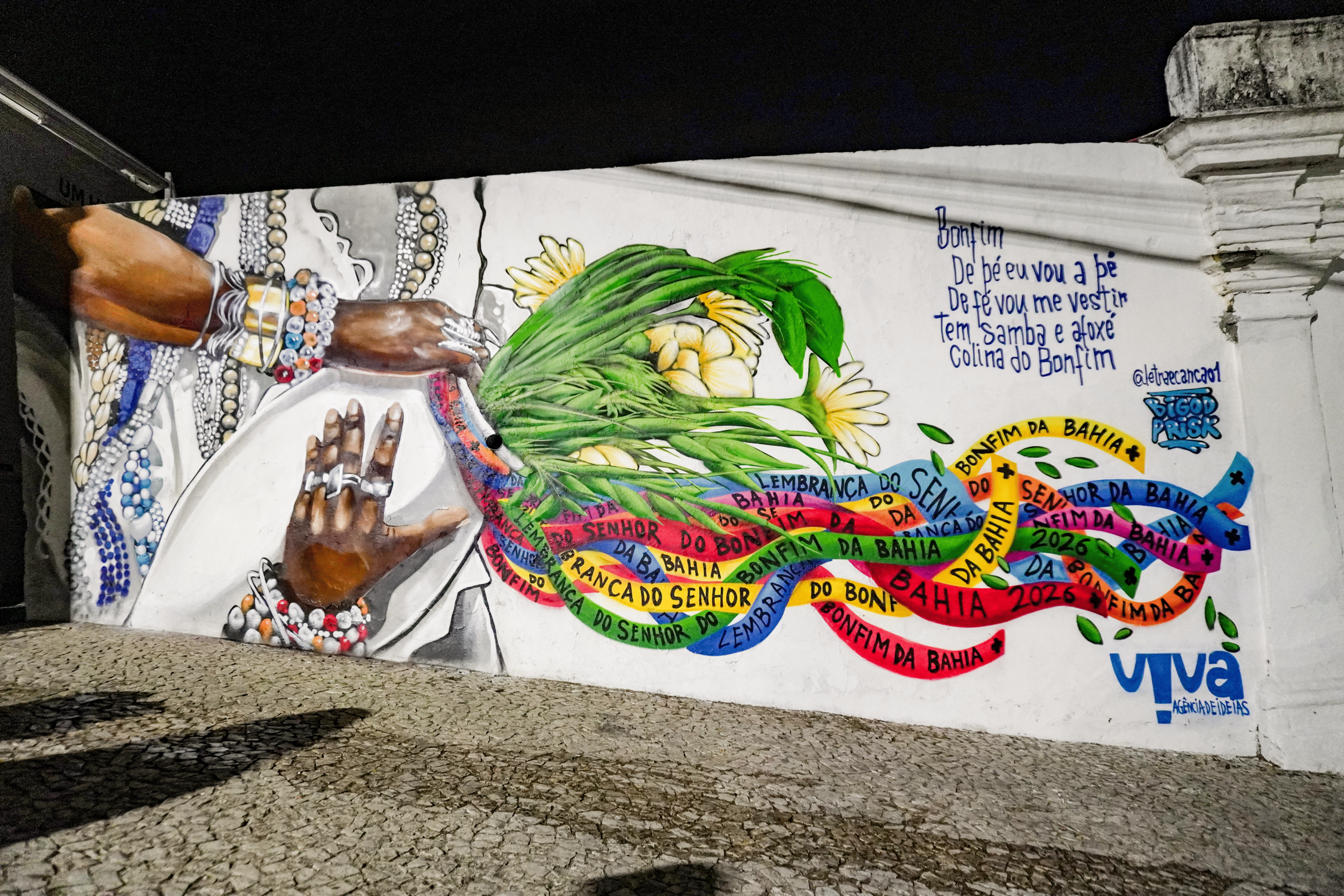 Lavagem do Bonfim: baianas são homenageadas em mural de grafite na Colina Sagrada, em Salvador