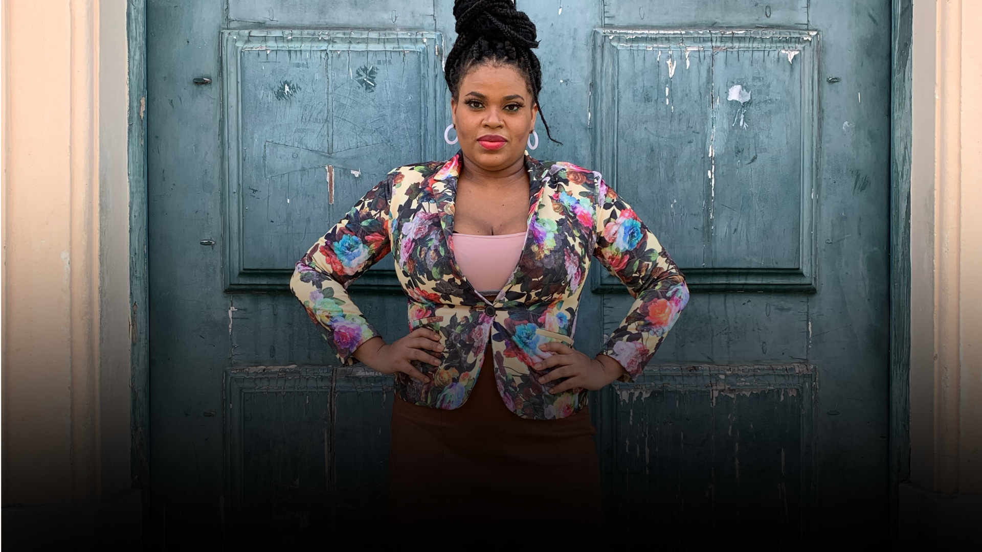Liz Gonçalves une a técnica lírica à raiz popular no show “Samba Amor” no SESI Casa Branca