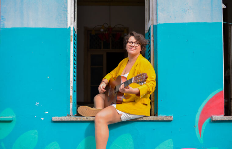 Varanda do Sesi recebe show Adiando o Sono ‘Ressaca de Carnaval’ da cantora Vagaluzia