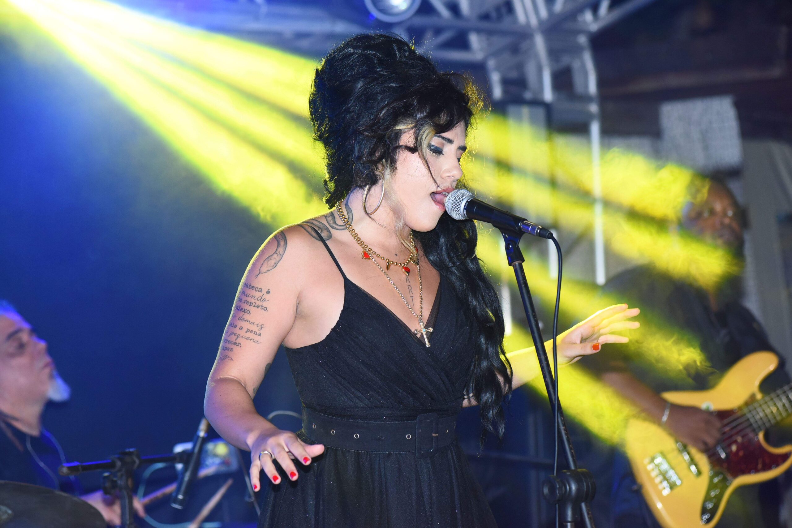 Quatro dias de música, arte e diversidade sonora em diálogo com a natureza marcaram a 4ª edição do Festival Jazz – Música & Arte na Praia do Forte