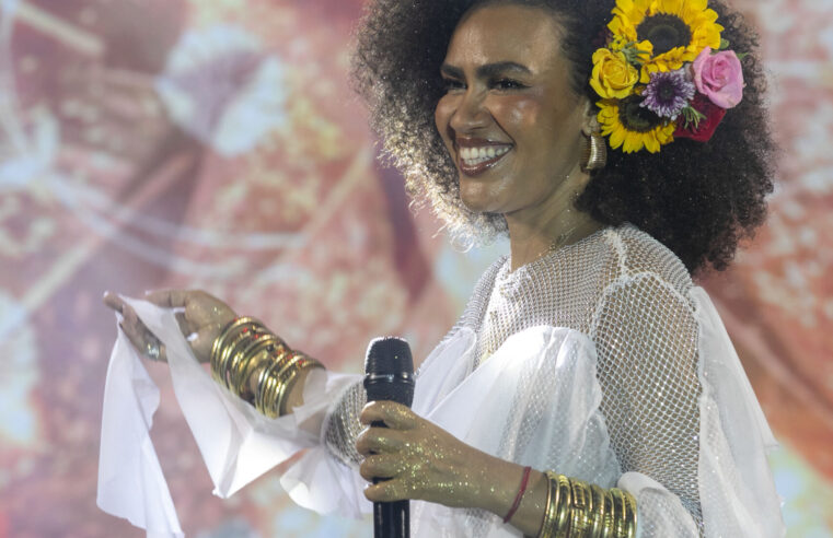 Mariene de Castro inicia celebração dos 20 anos do “Santo de Casa” neste sábado na Casa Rosa