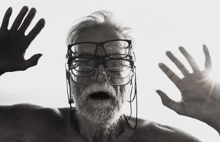 Tuzé de Abreu comemora 78 anos em show para a campanha “Fica Gamboa”