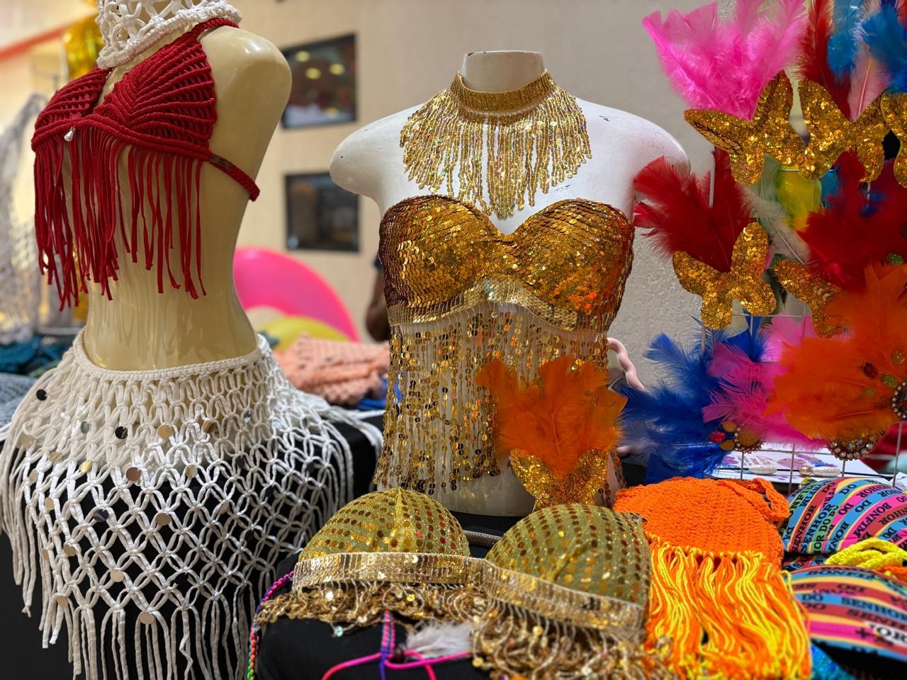 Shopping Center Lapa promove Expo Carnaval com artesanato inspirado na folia