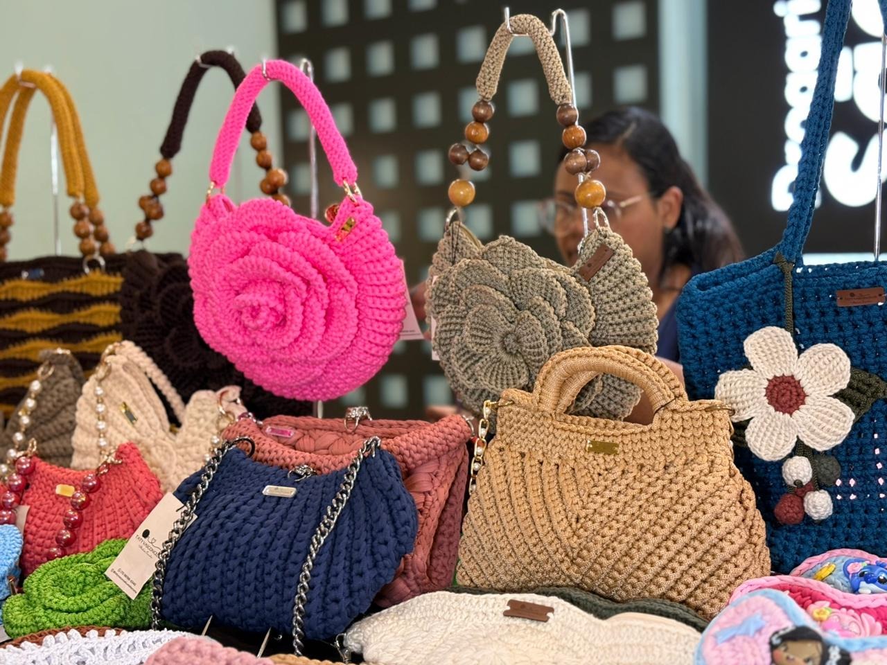 Festival Entre Fios chega ao Shopping Center Lapa com feira criativa, oficinas e o inédito Cine Crochê em Salvador