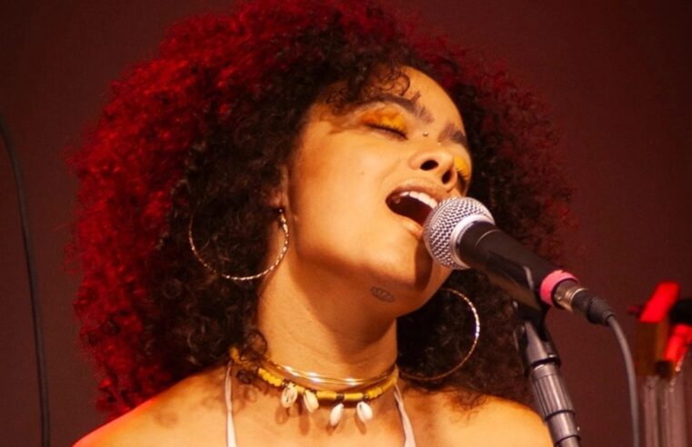 Lorena Lélis apresenta o show “Meu Desejo” na Varanda do SESI Rio Vermelho