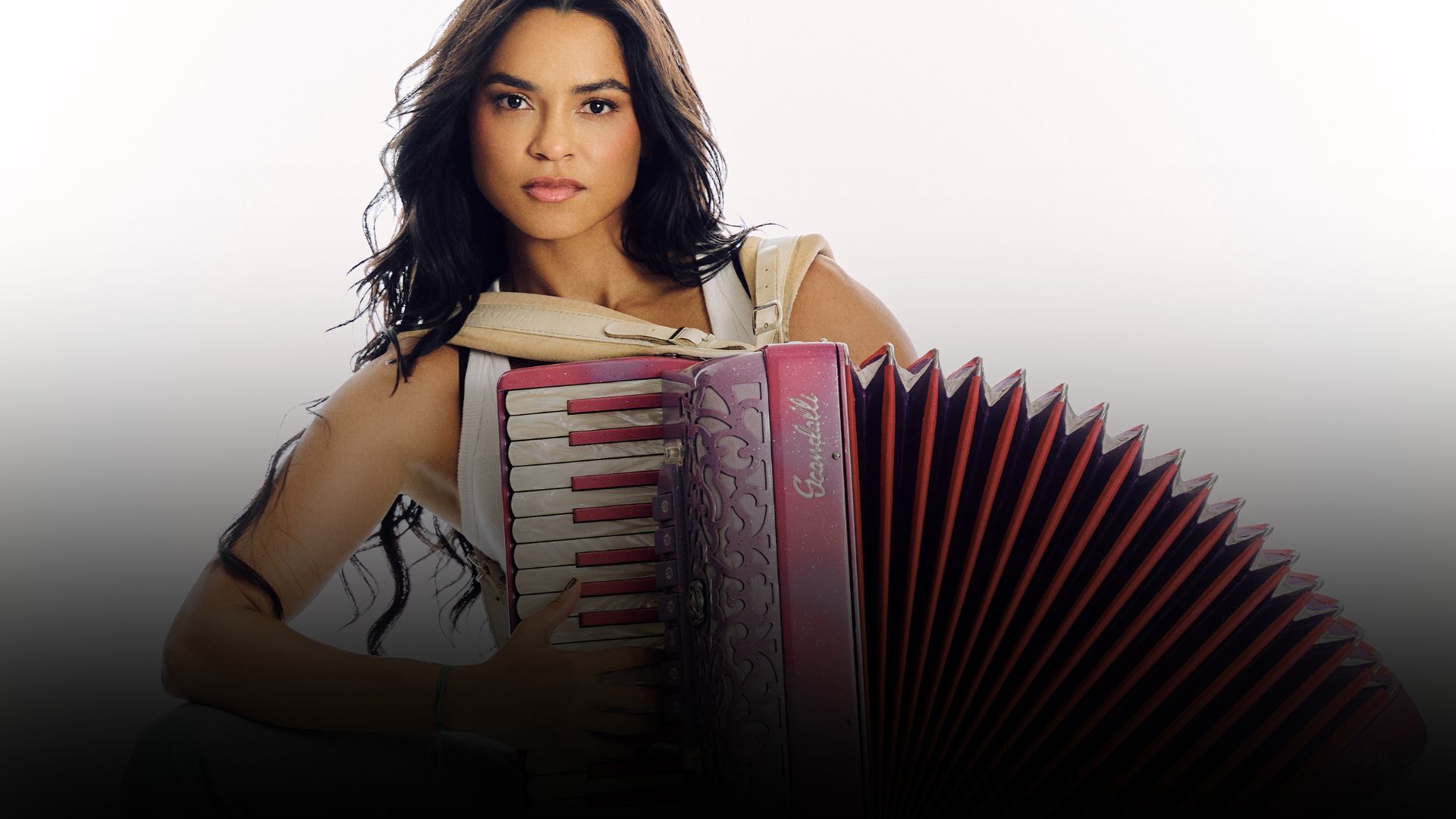 Caixa Cultural Salvador recebe Lucy Alves em show que celebra o forró e a música nordestina