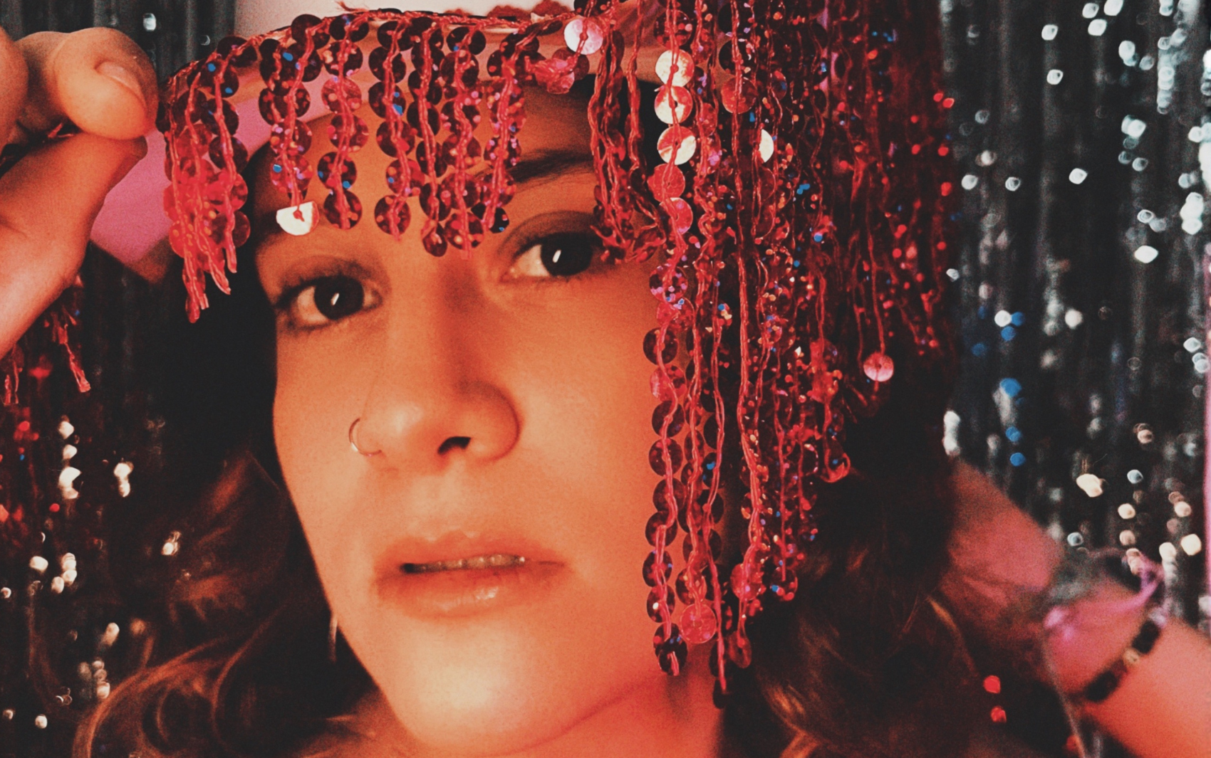 Julinha volta com ‘Bregas que você quase esqueceu’ em clima de São João na Casa da Mãe