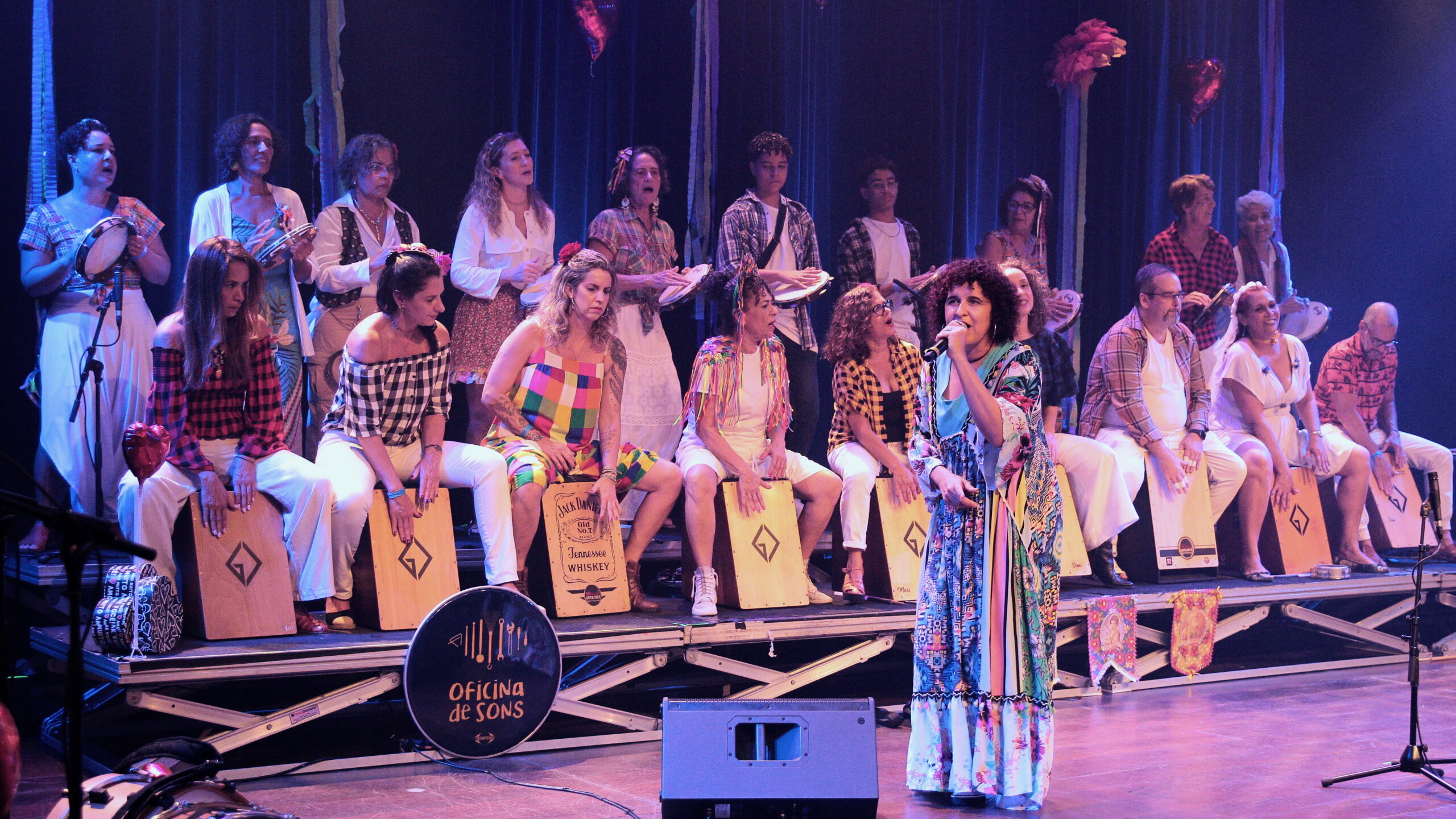 Oficina de Sons leva música nordestina e batucada para o Arraiá da Prefs com show gratuito no Pelourinho