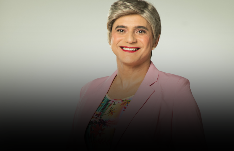 Dona Sônia desembarca em Salvador com “Mãe Raiz”, espetáculo que transforma maternidade em gargalhada coletiva