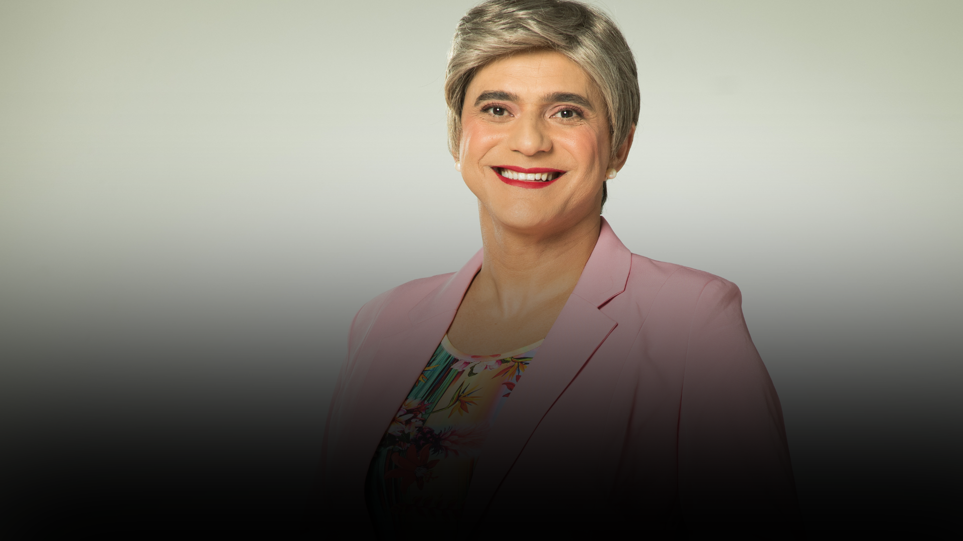 Dona Sônia desembarca em Salvador com “Mãe Raiz”, espetáculo que transforma maternidade em gargalhada coletiva
