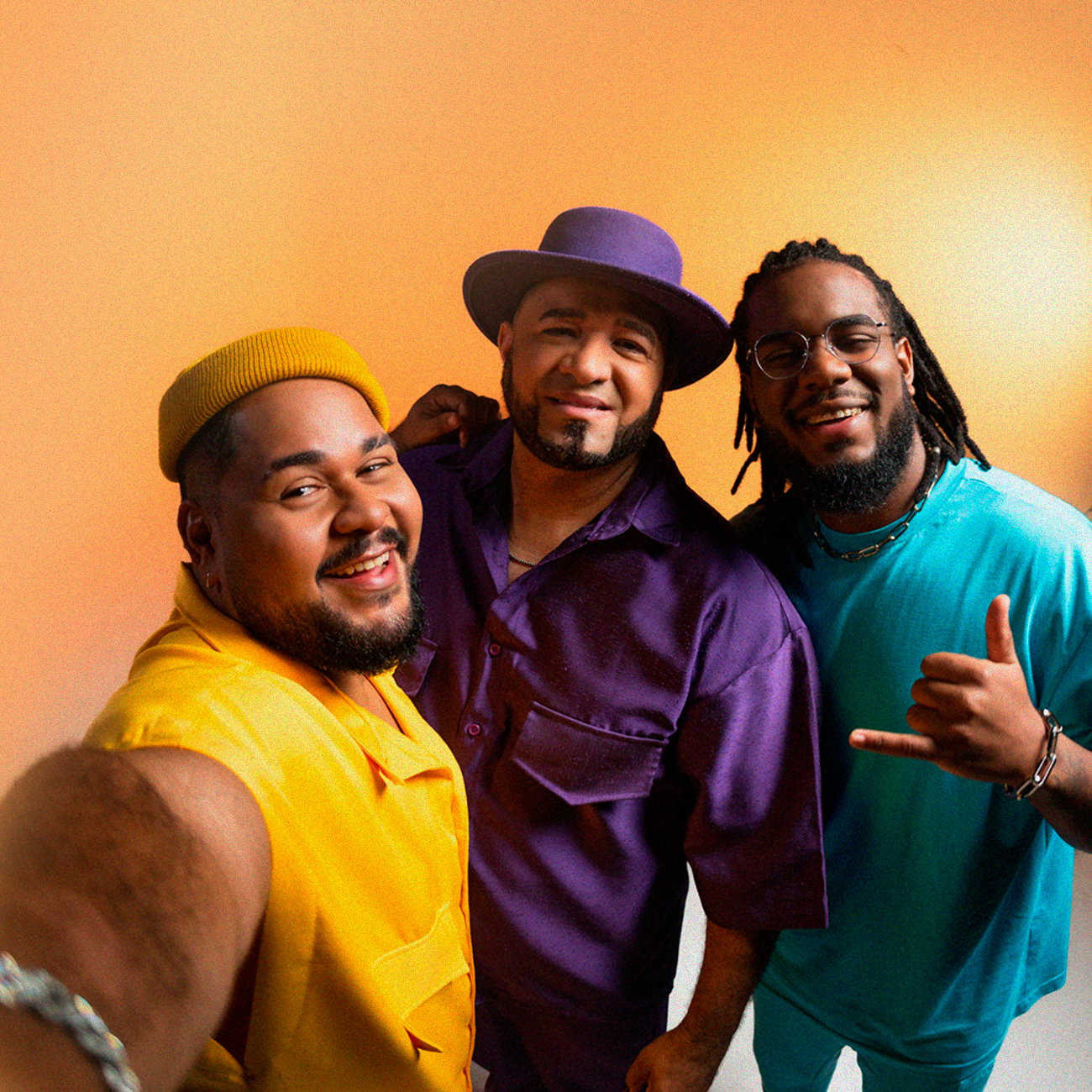 Festival “Praia do Forte com Dendê” confirma shows de Filhos de Jorge, Alexandre Peixe e Cacau com Leite durante feriadão no Litoral Norte baiano