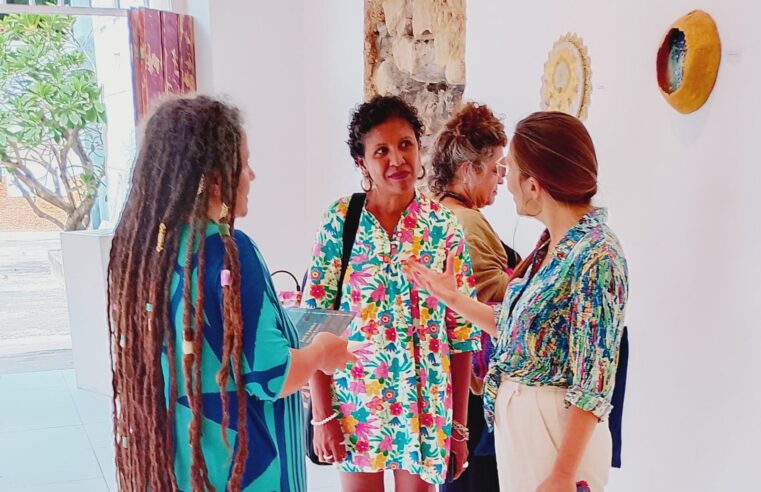 Exposição ‘Iramaia e o Encontro das Águas’ segue em cartaz até dia 19 de julho e reúne instalação, livro e documentário no MAB