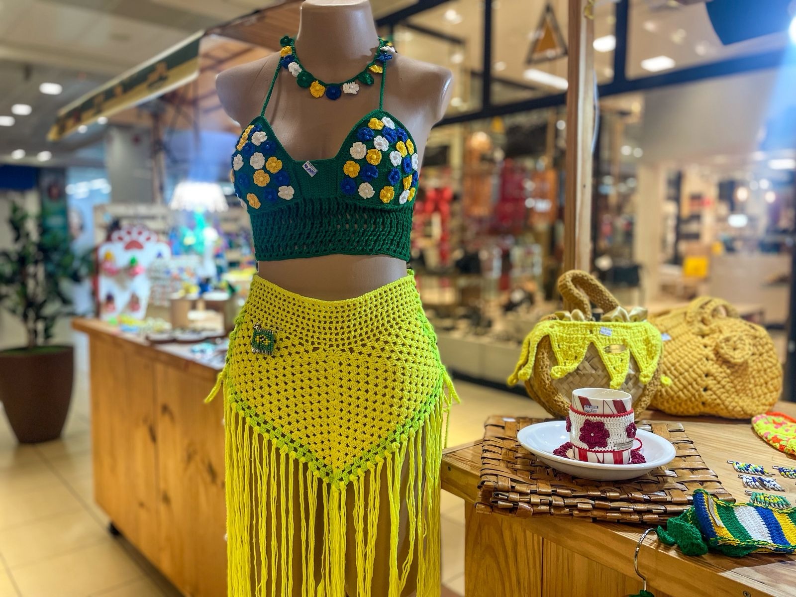 Shopping Center Lapa promove feira temática e espaço de troca de figurinhas no clima da Copa do Mundo