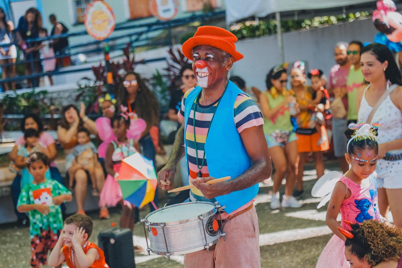 Projeto Brincalá na Varanda promove teatro, circo, música e literatura para a infância
